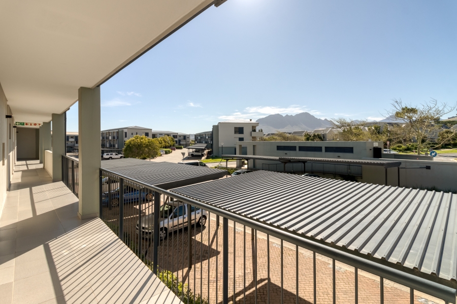 2 Bedroom Property for Sale in Somerset Lakes Western Cape